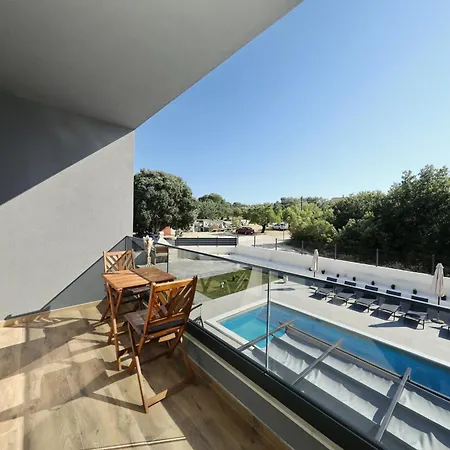 Casa * Debeljak